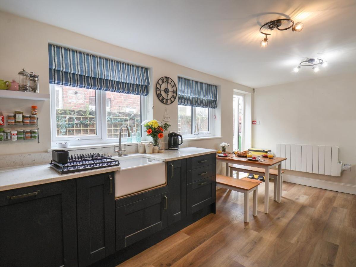 Вилла Sunnyvale House Уитби Экстерьер фото